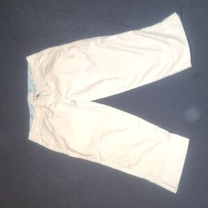 Maurices White Bermuda Shorts size 9/10